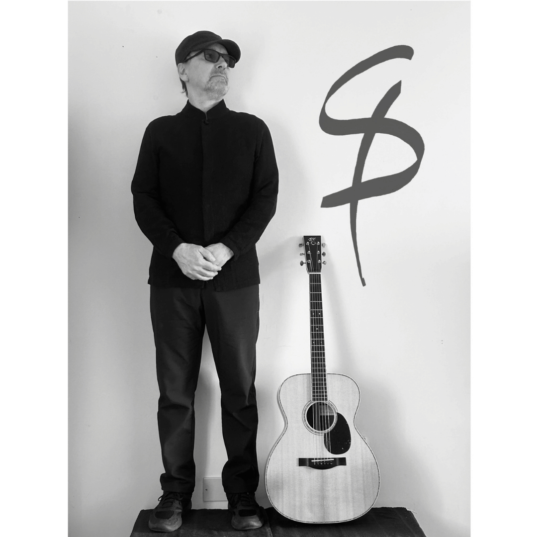 Kris Dollimore performs Sirkus Post Live Aboard The Golden Hinde
